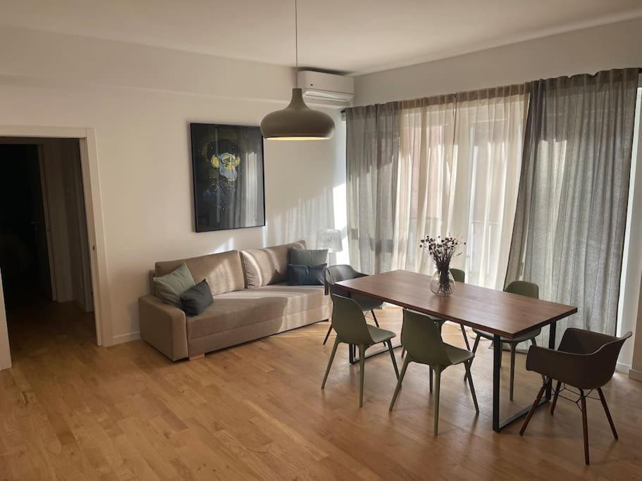 Lml Housing The Place To Be In רומא מראה חיצוני תמונה